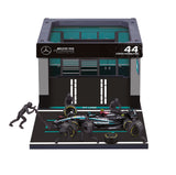 Bburago 1:43 Scale Mercedes-AMG F1 W15 #44 Lewis Hamilton Formula Pit Pass Diorama Set