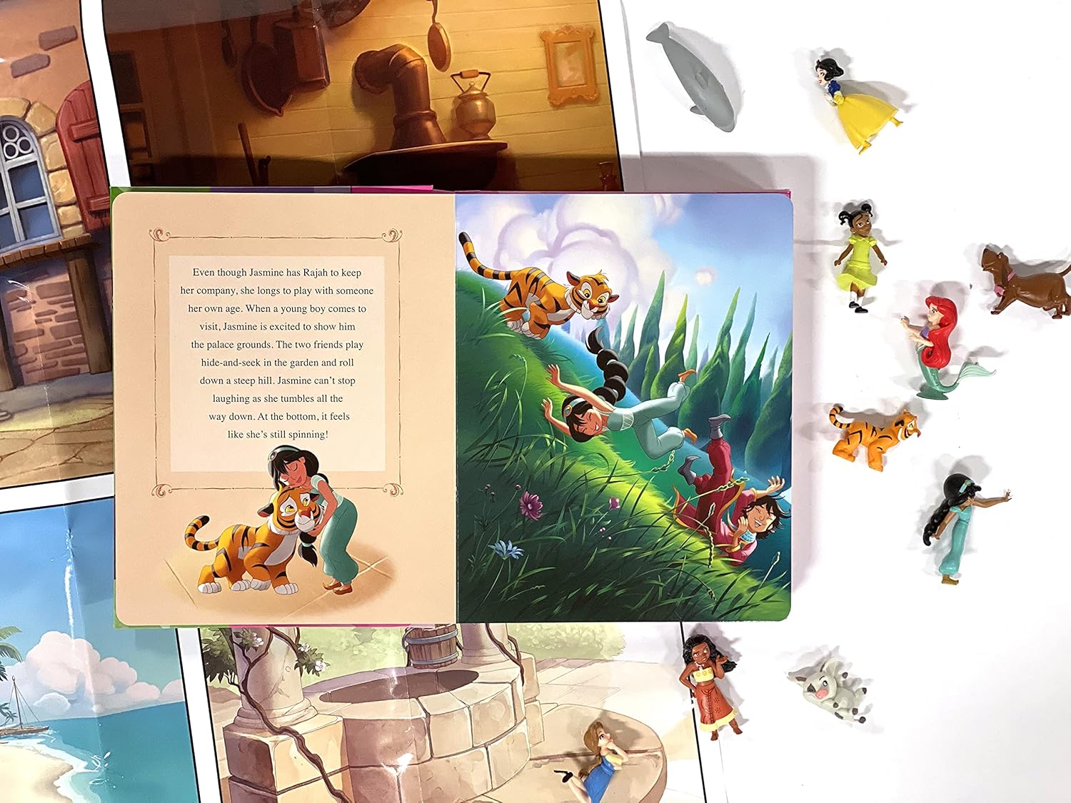 Disney Princess Beginnings My Busy Books - Storybook, 10 figurines, playmat