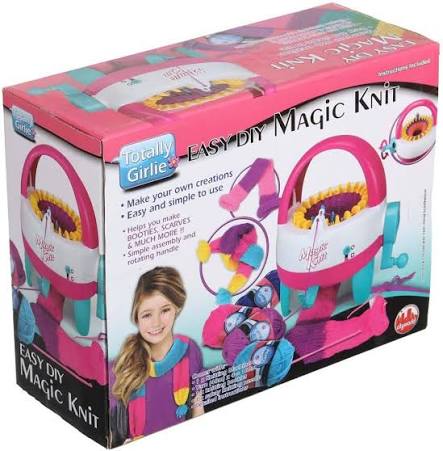 Totally Girlie - Easy DIY Magic Knit