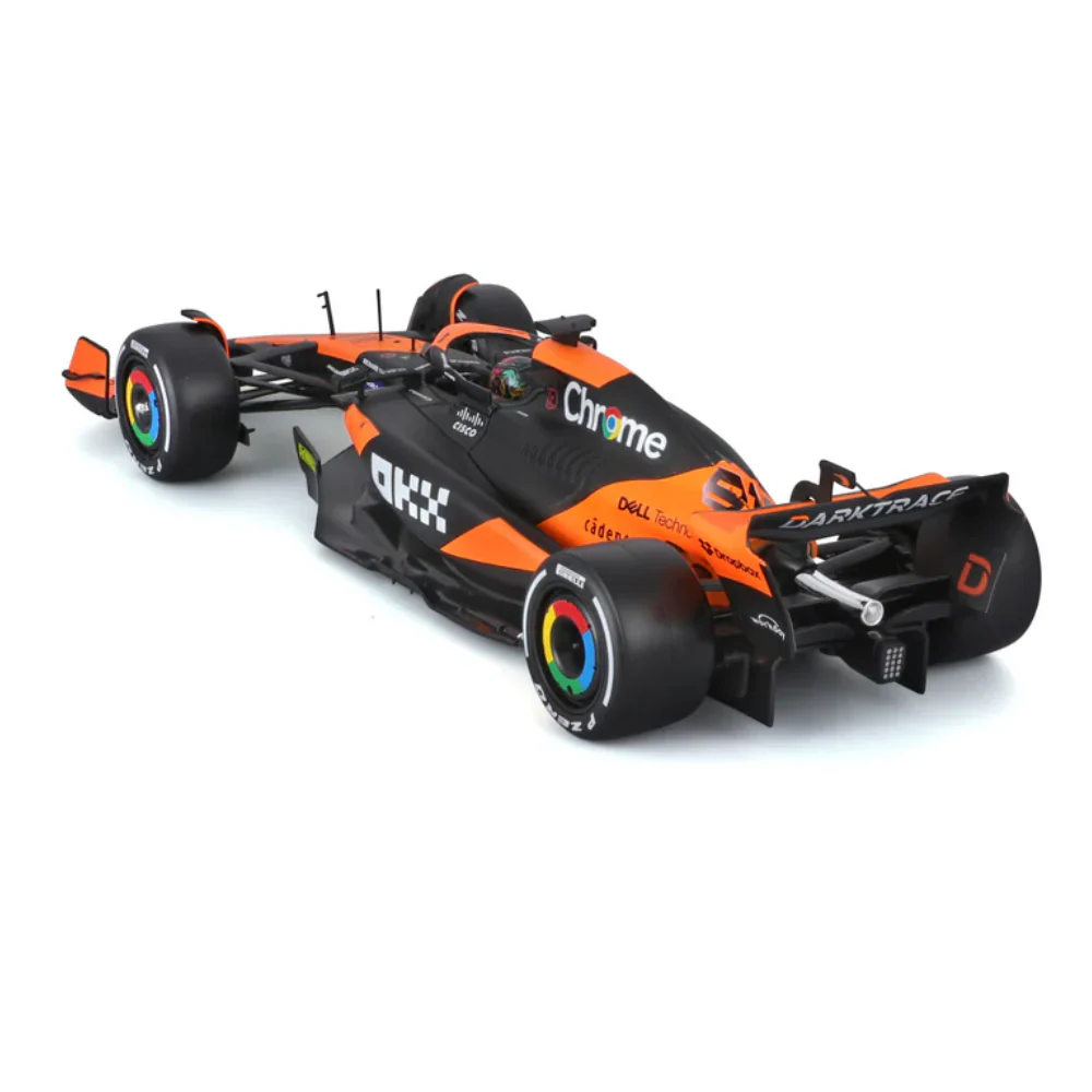 Bburago 1:24 Scale McLaren MCL38 F1 Model Kit – Oscar Piastri 2024 Edition