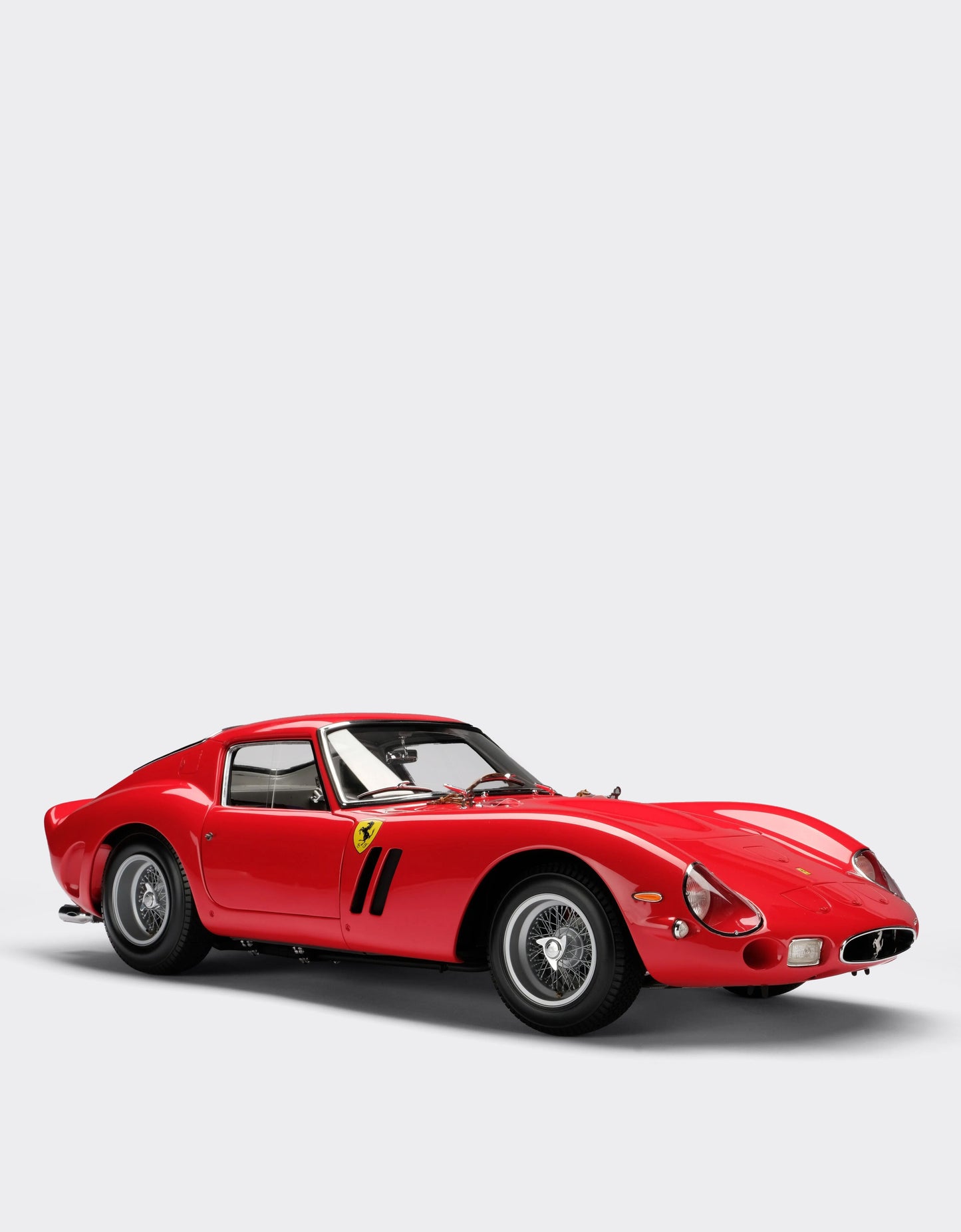 1:24 Ferrari 250 GTO Diecast Model Kit (18-26585)