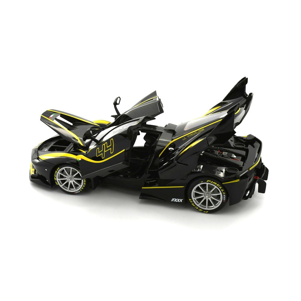 Bburago 1:18 Ferrari FXX-K #44 Signature Series – Black & Yellow Diecast Model